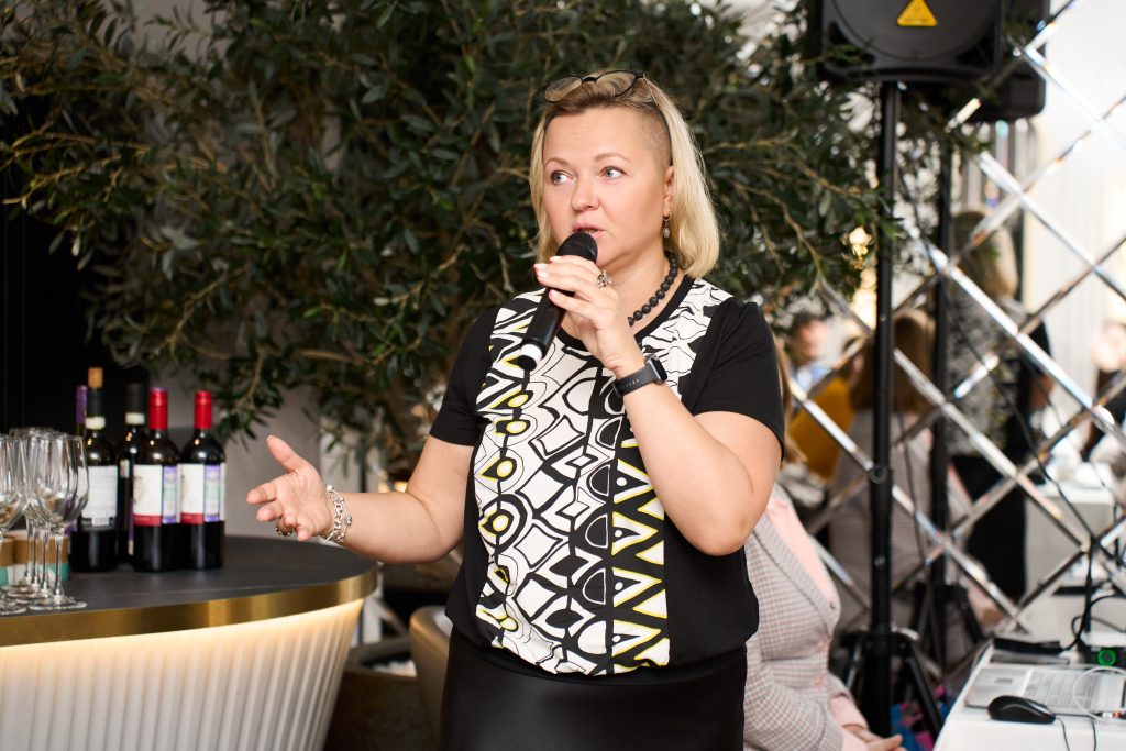 Анна Миронова на бизнес-завтраке АдвертМед Ранний прием